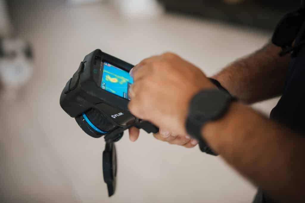 מצלמה תרמית לאיתור נזילות