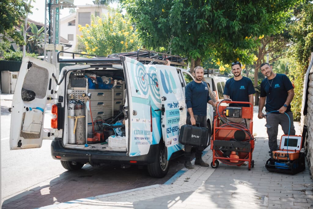 צוות עובדים - איתנים שיקום מבנים